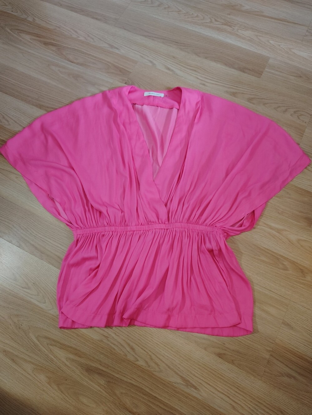 Women’s Pink V-Neck Gathered Waist Blouse